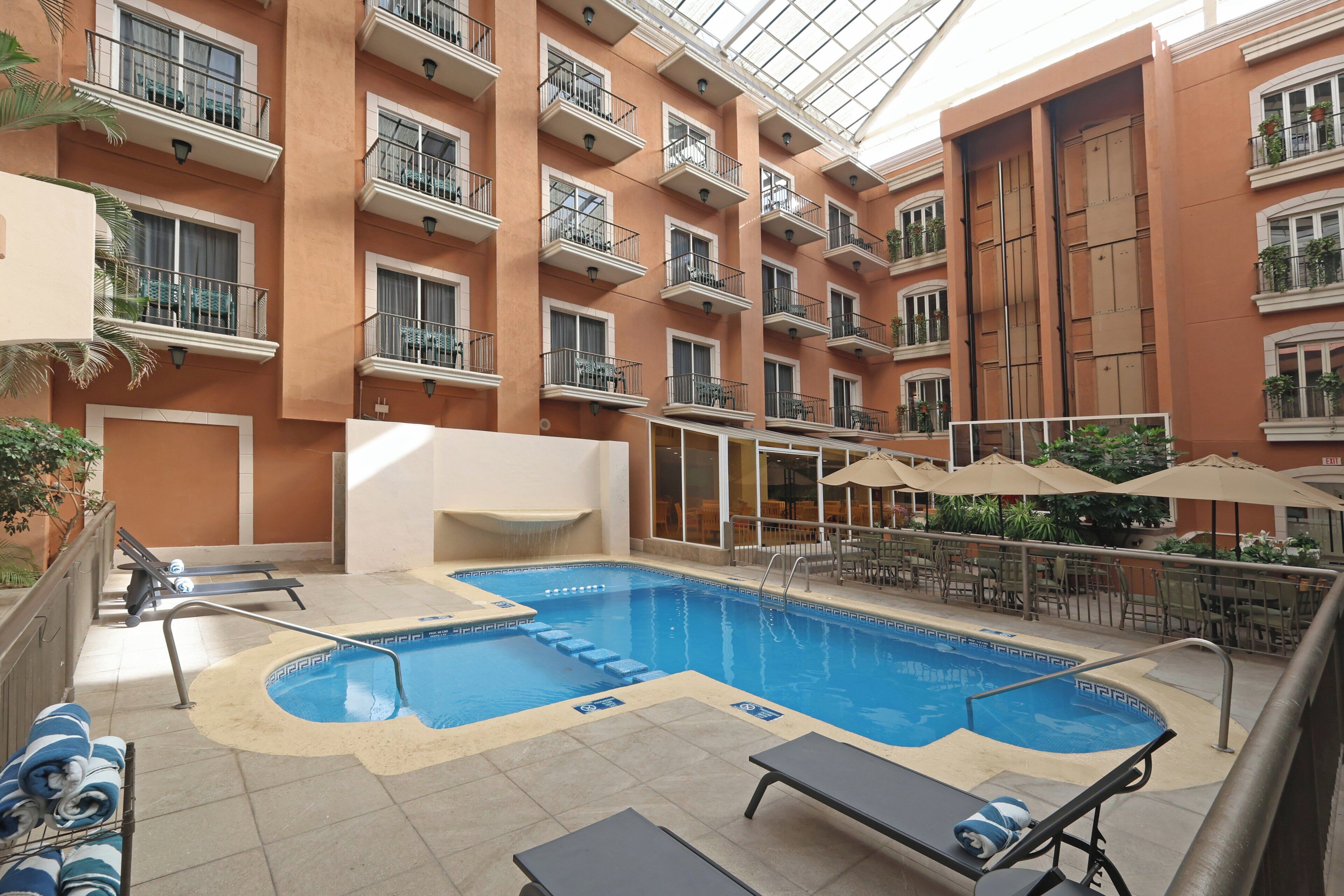 Photo - Holiday Inn Express Tecnológico Monterrey by IHG