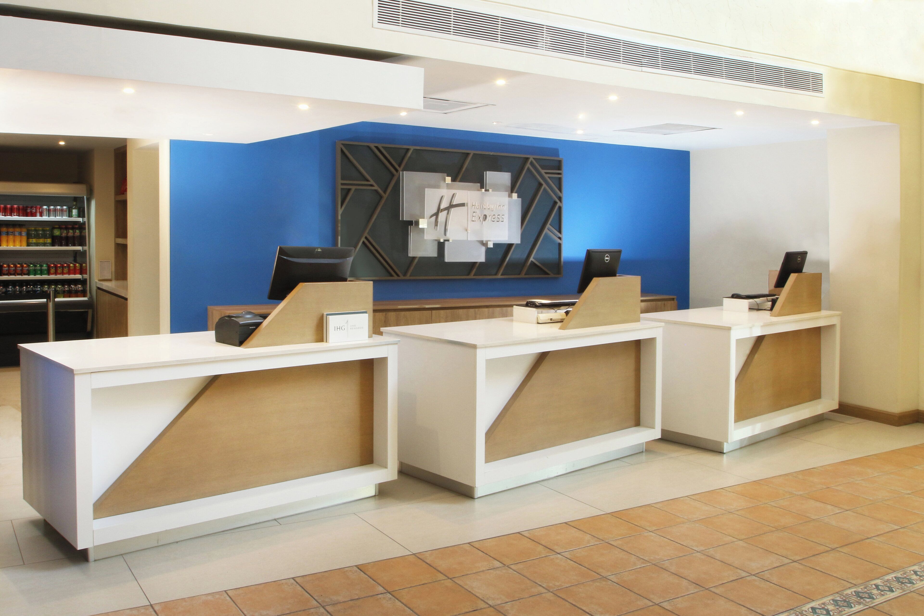 Photo - Holiday Inn Express Tecnológico Monterrey by IHG