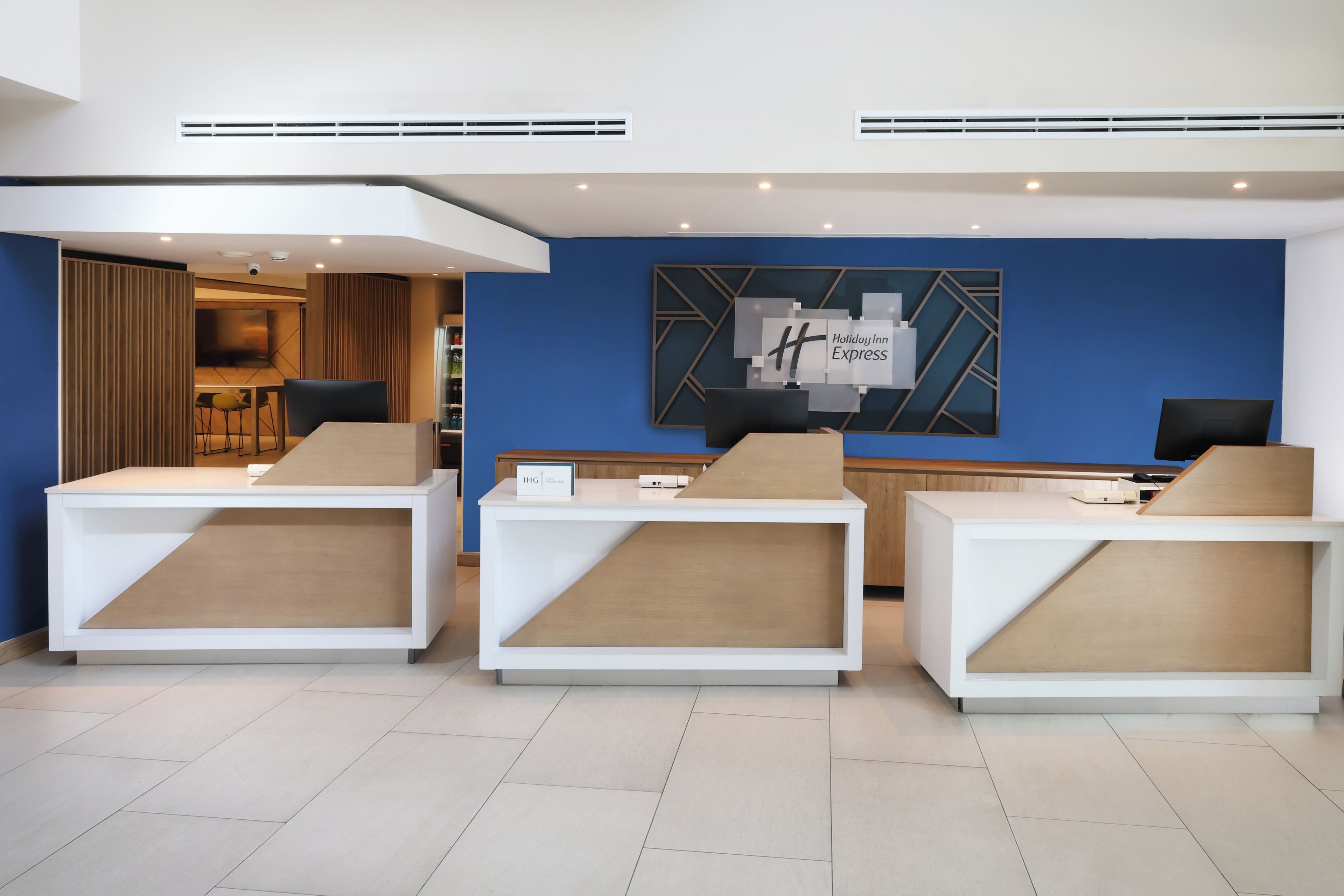 Photo - Holiday Inn Express Tecnológico Monterrey by IHG