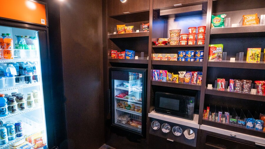 Spark by Hiton Bettendorf Quad Cities