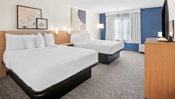 Laptop workspace, iron/ironing board, free WiFi, bed sheets