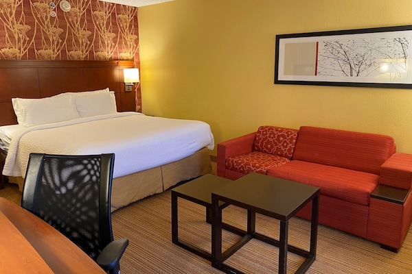 Espace de travail pour ordinateur portable, fer et planche Ă repasser