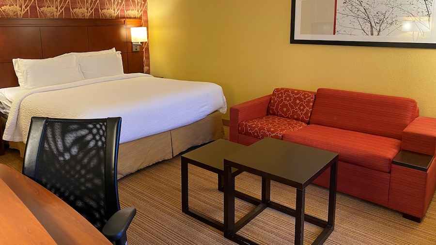 Spark by Hiton Bettendorf Quad Cities