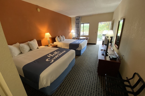 Desk, iron/ironing board, rollaway beds (surcharge), WiFi (free)