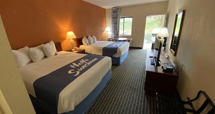 Days Inn by Wyndham Morehead