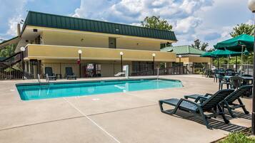 Seasonal outdoor pool