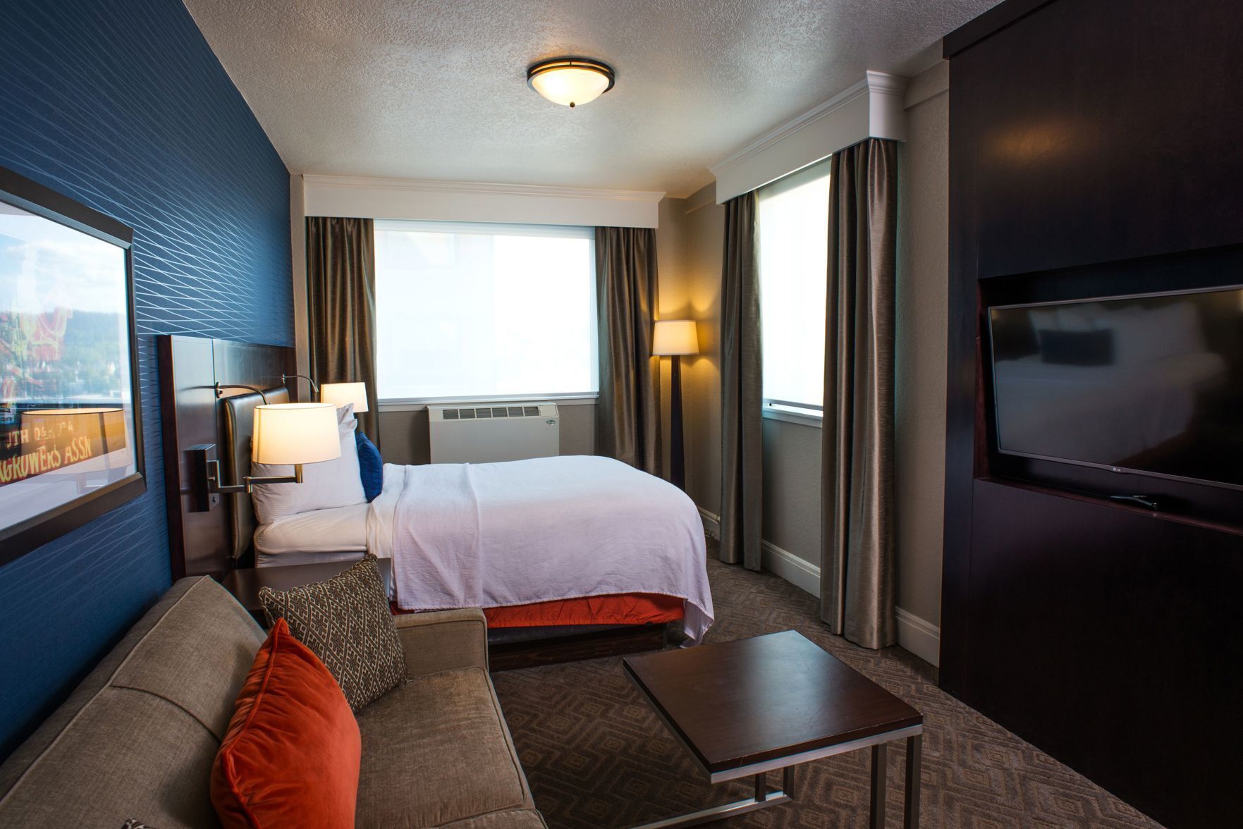 Premium bedding, pillowtop beds, in-room safe, blackout drapes