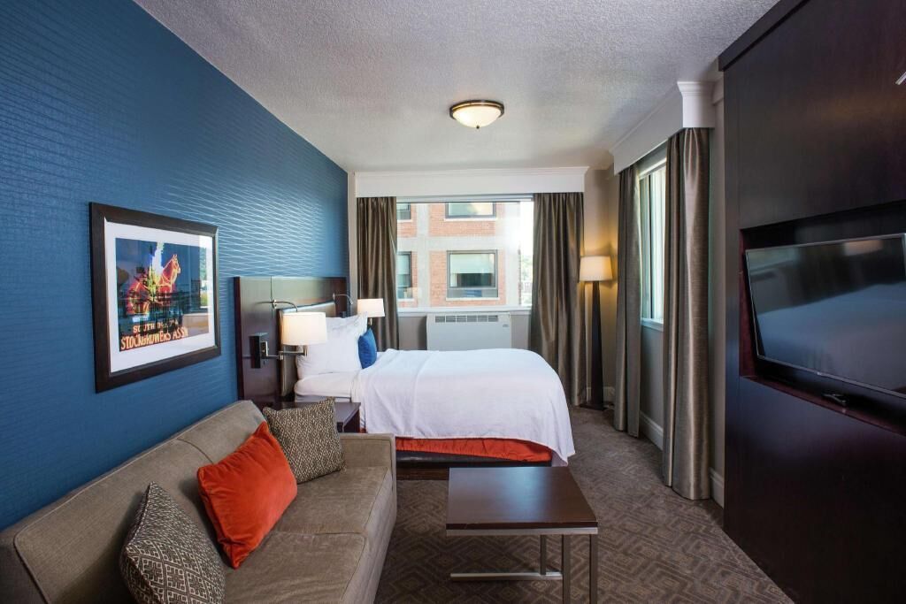 Premium bedding, pillowtop beds, in-room safe, blackout drapes