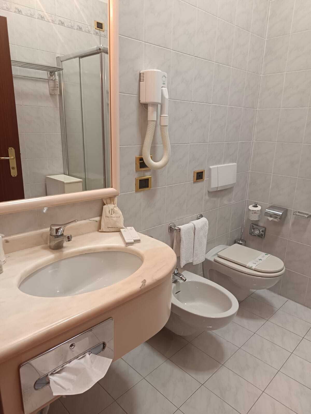 family quadruple room | bathroom | deep-soaking bathtub, free toiletries, hair dryer, bidet