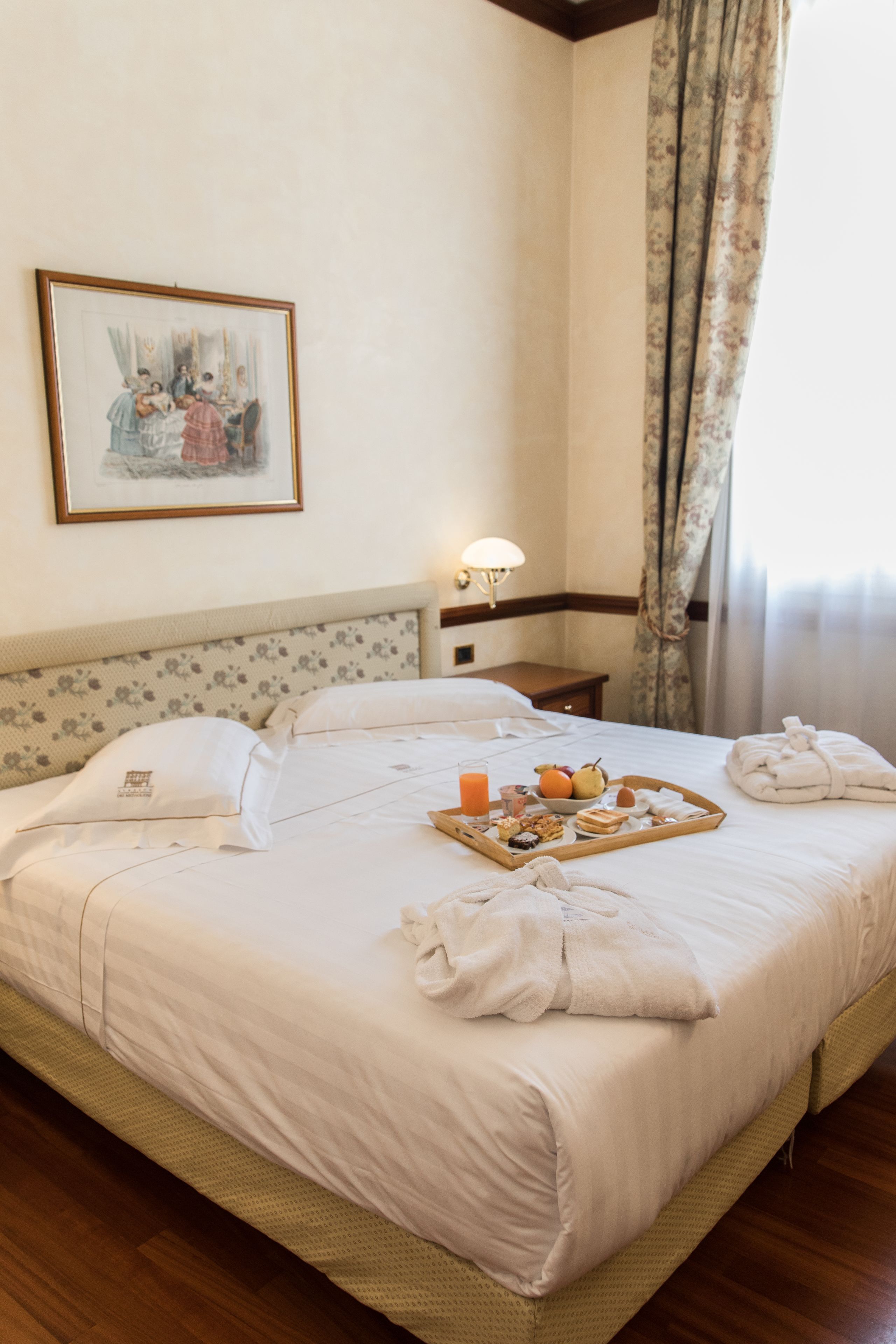 1 bedroom, premium bedding, minibar, in-room safe