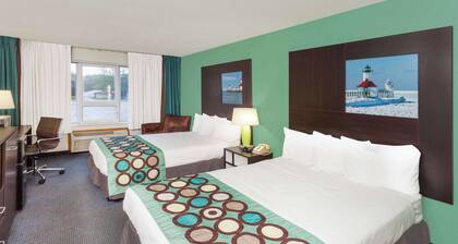 Super 8 by Wyndham Stevensville/St. Joseph