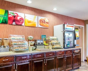 Free daily continental breakfast