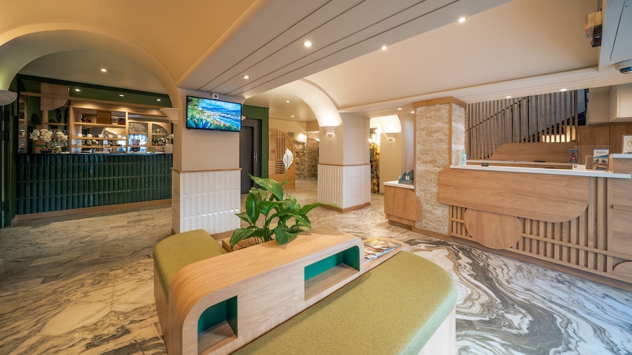 Hotel Boreal