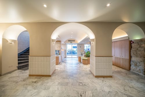 Reception hall