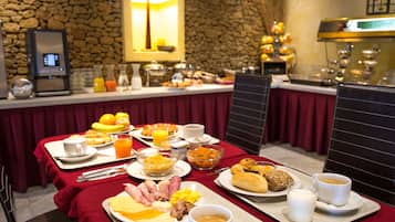 Daily buffet breakfast for a fee