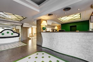 Reception - Aris Garden (Rome)