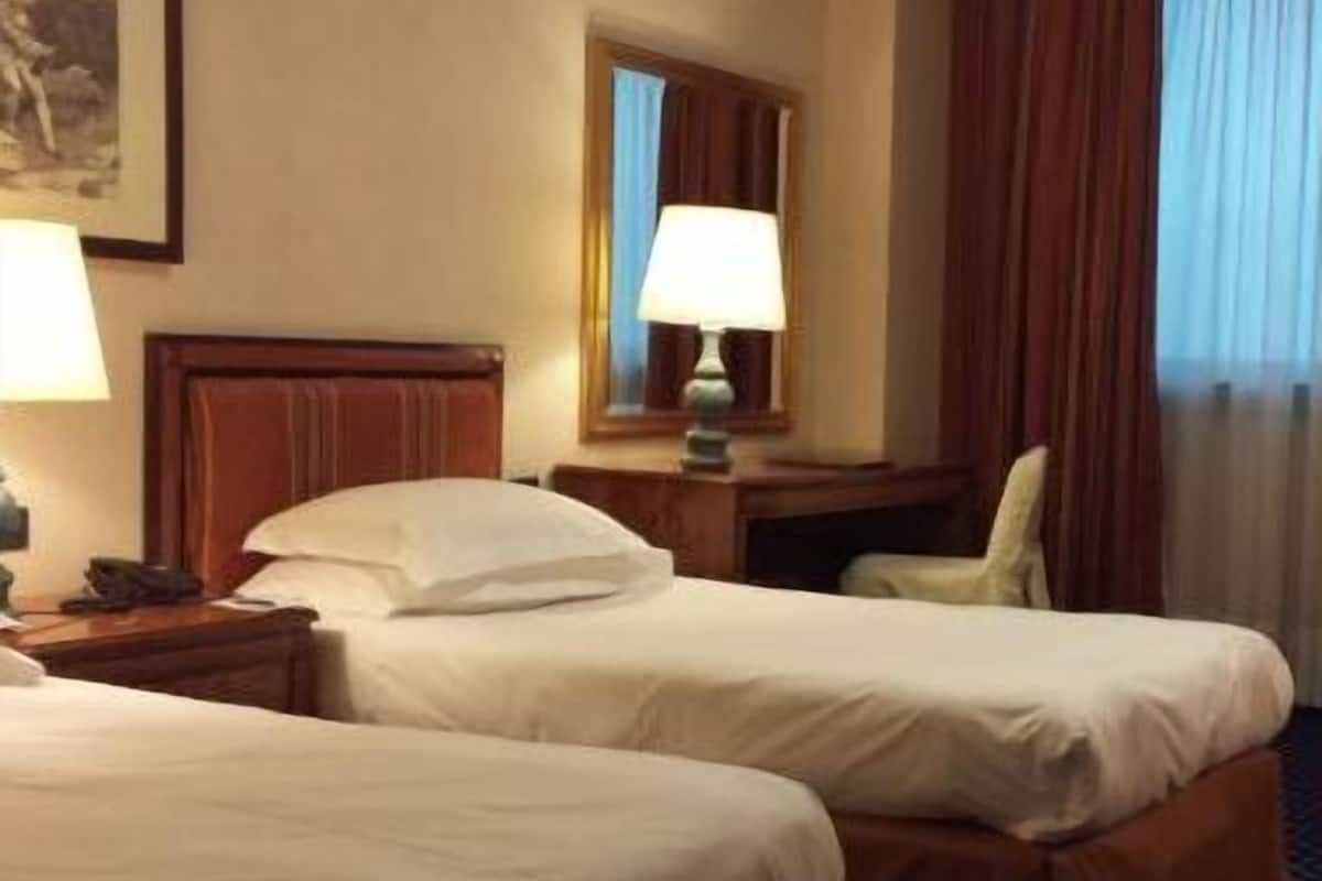 Down duvets, minibar, in-room safe, desk