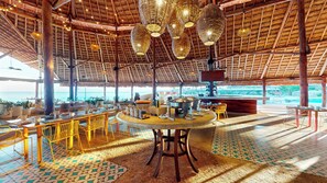4 restaurants, Italian cuisine
