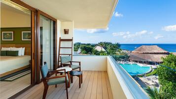 Suite junior, 1 cama King size, vista al océano | Servicios de la habitación