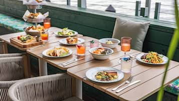 Mittagessen und Abendessen