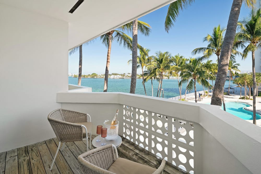 Palm Tree Club Miami Hotel
