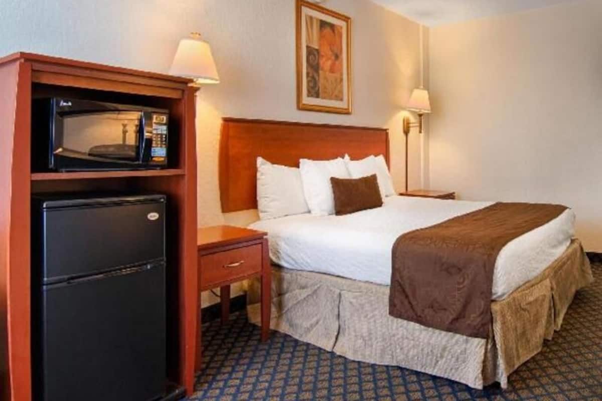 In-room safe, desk, blackout curtains, iron/ironing board