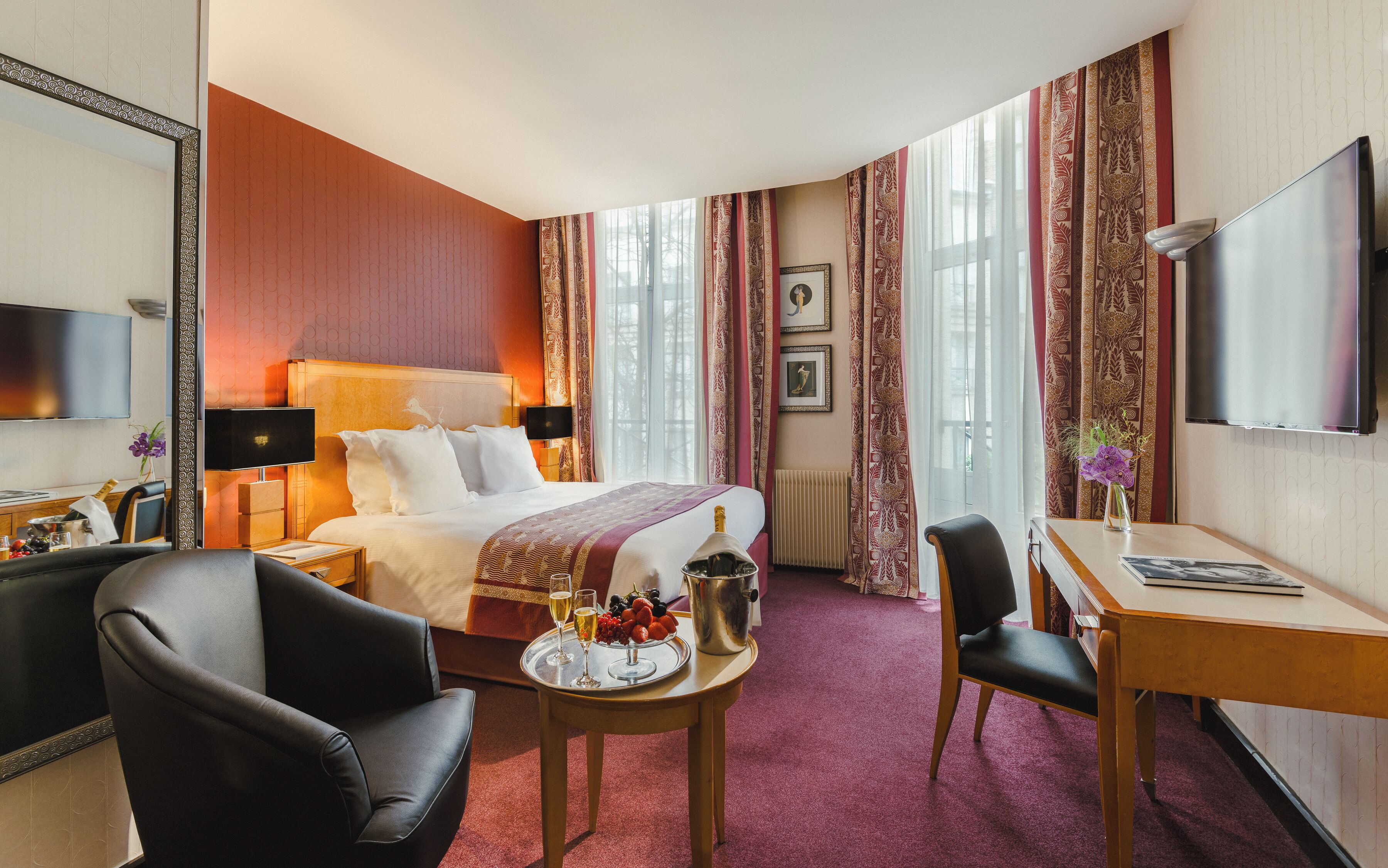 Premium bedding, in-room safe, desk, blackout curtains