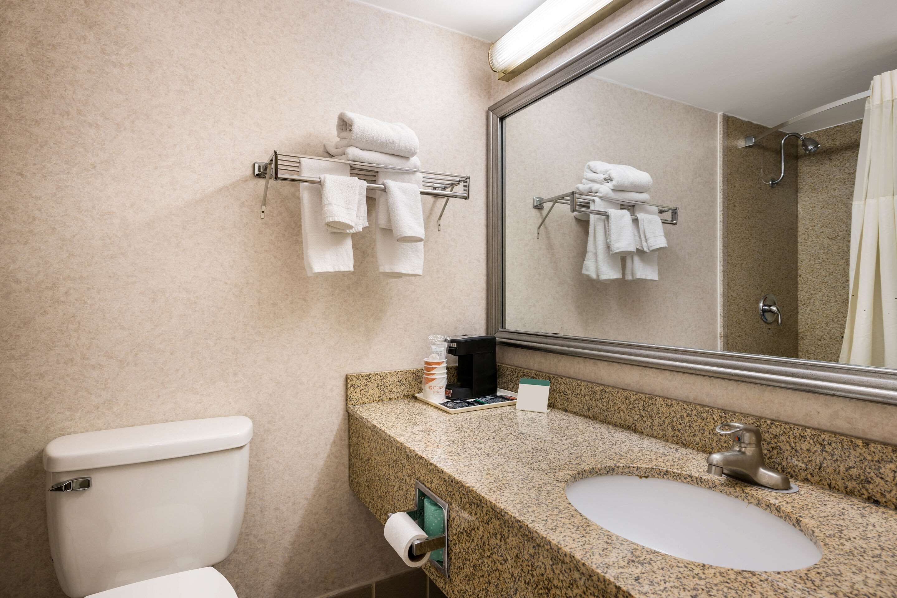 Photo - Quality Inn & Suites Syracuse Fairgrounds
