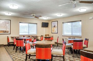 Free daily continental breakfast  - Comfort Inn Idaho Falls (Idaho Falls)