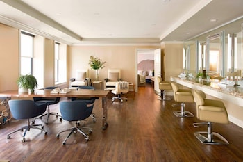 Couples treatment rooms, body treatments, body wraps, body scrubs at The Adolphus, Autograph Collection