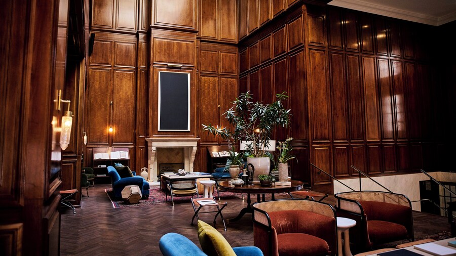 The Adolphus, Autograph Collection
