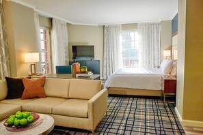 小型套房, 1 张特大床, 转角 | 防过敏的被褥、羽绒被、加厚床垫、迷你吧