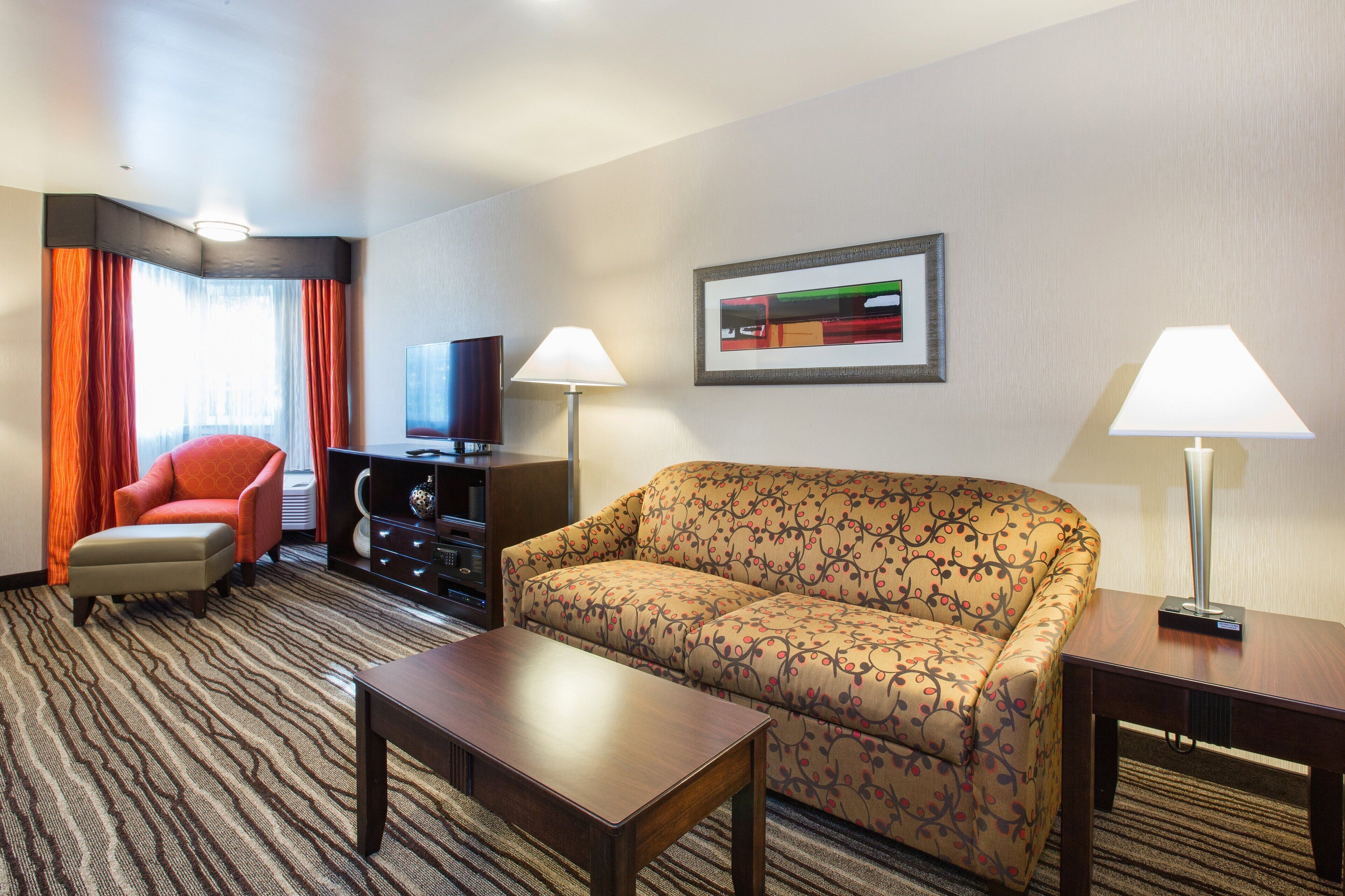 suite, 1 king bed | pillow-top beds, in-room safe, desk, blackout curtains