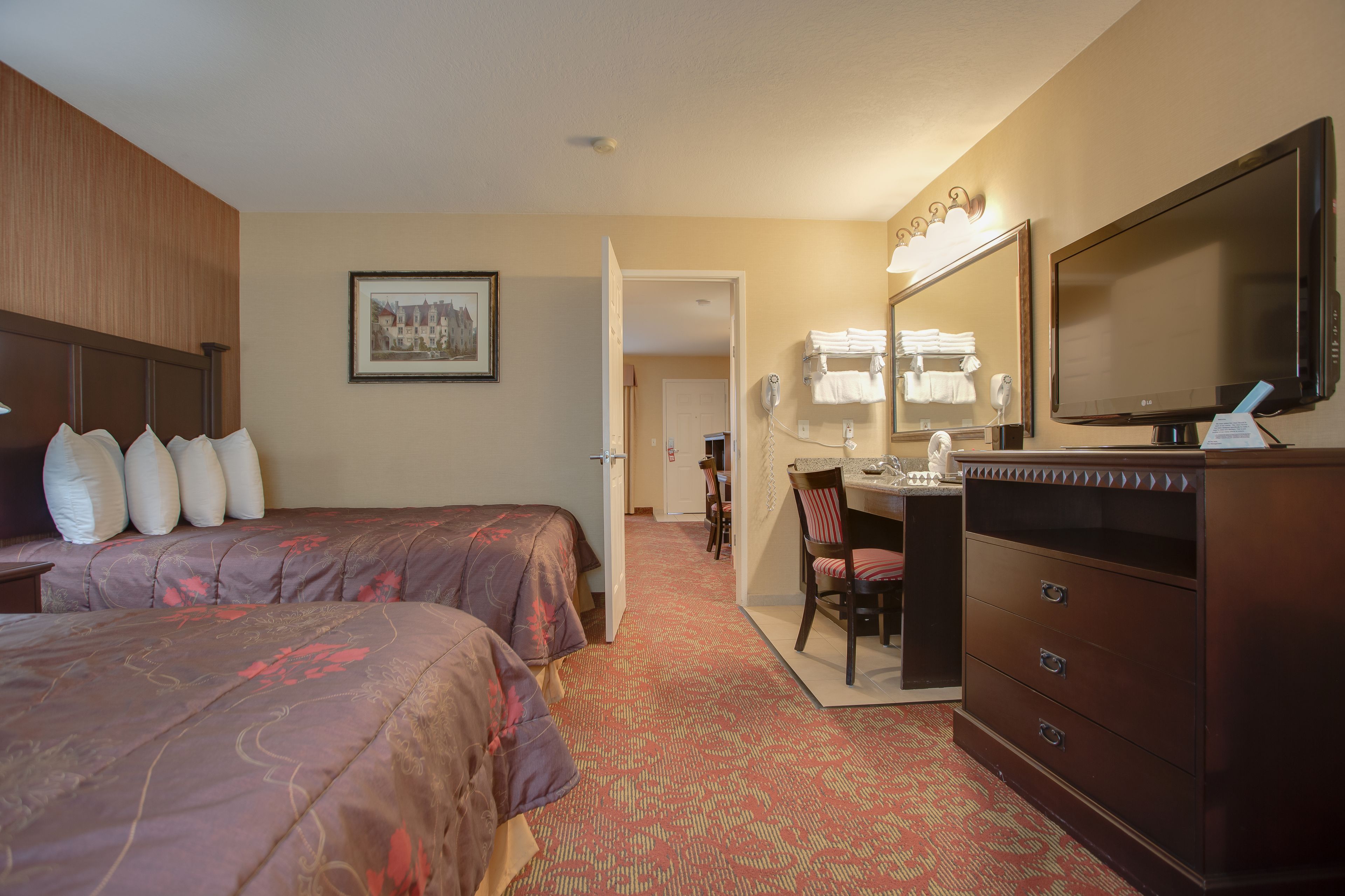 family suite, 2 bedrooms | desk, blackout curtains, soundproofing, cots/infant beds