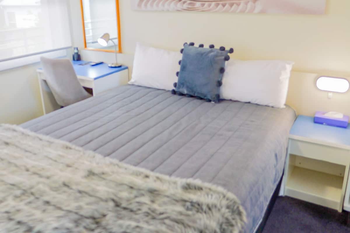 Caja de seguridad en la habitación, escritorio y wifi gratis