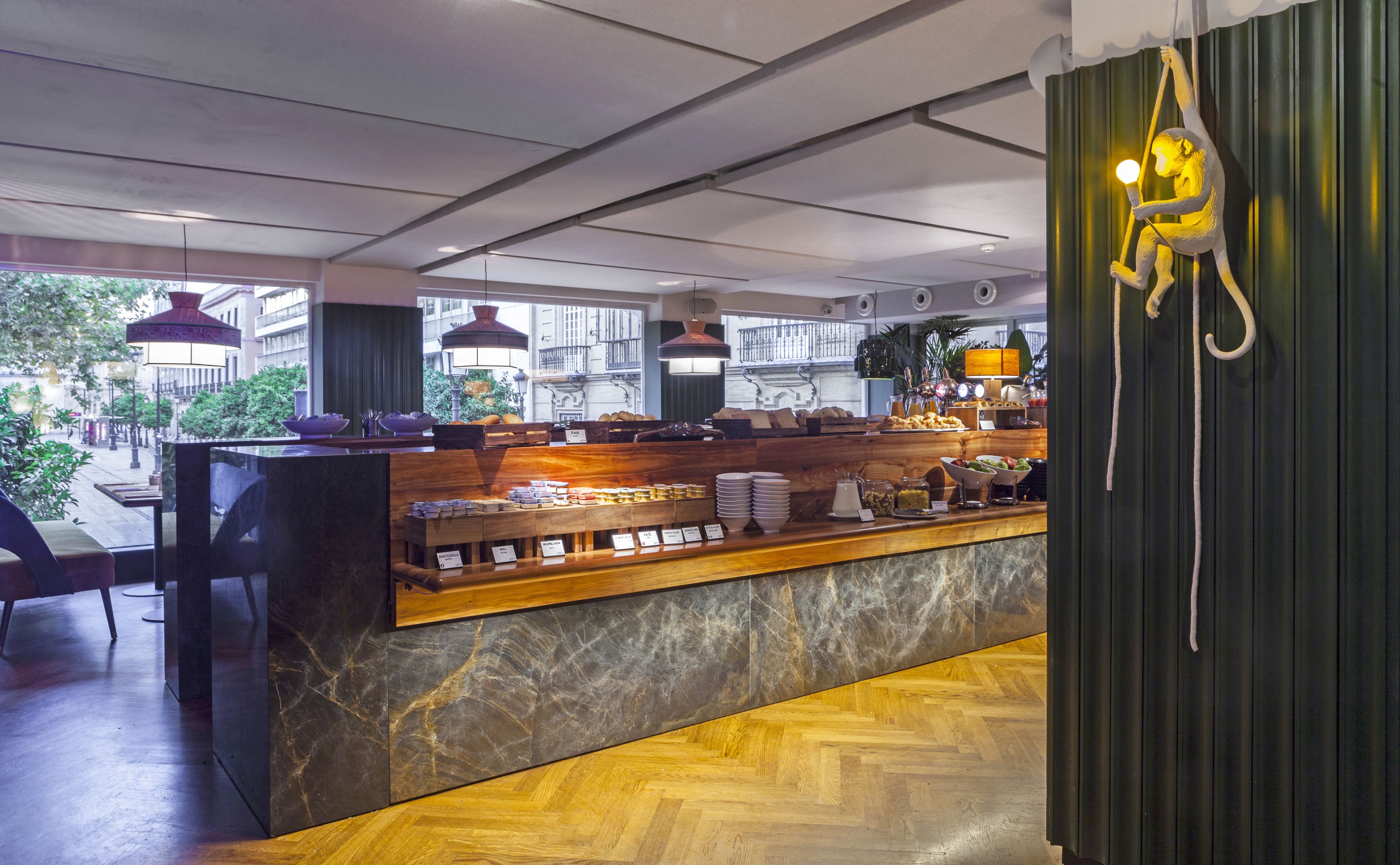 daily cooked-to-order breakfast (eur 18.5 per person)