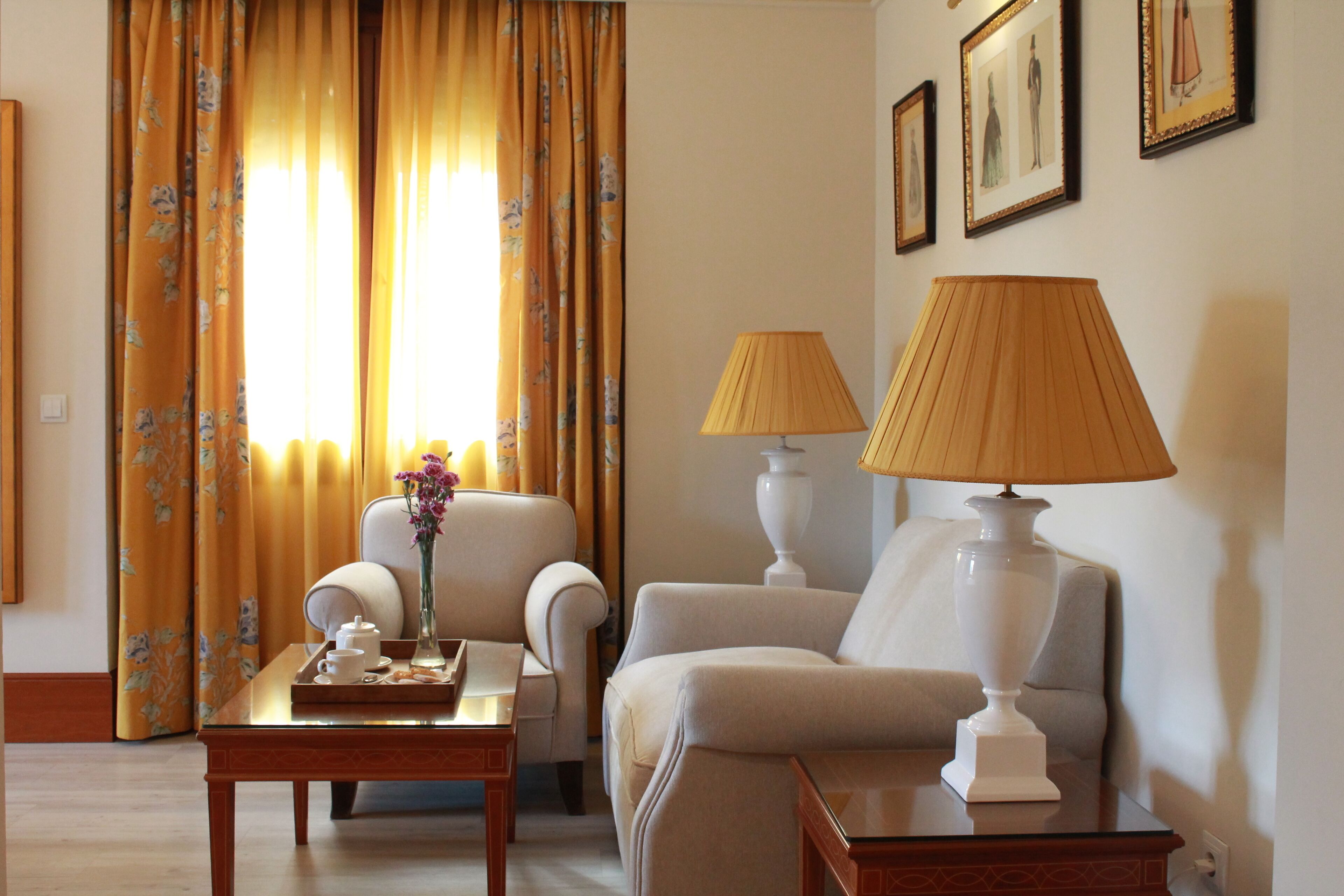 deluxe double or twin room, city view | minibar, in-room safe, blackout curtains, iron/ironing board