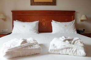 Classic Double or Twin Room, City View | Minibar, in-room safe, iron/ironing board, travel crib