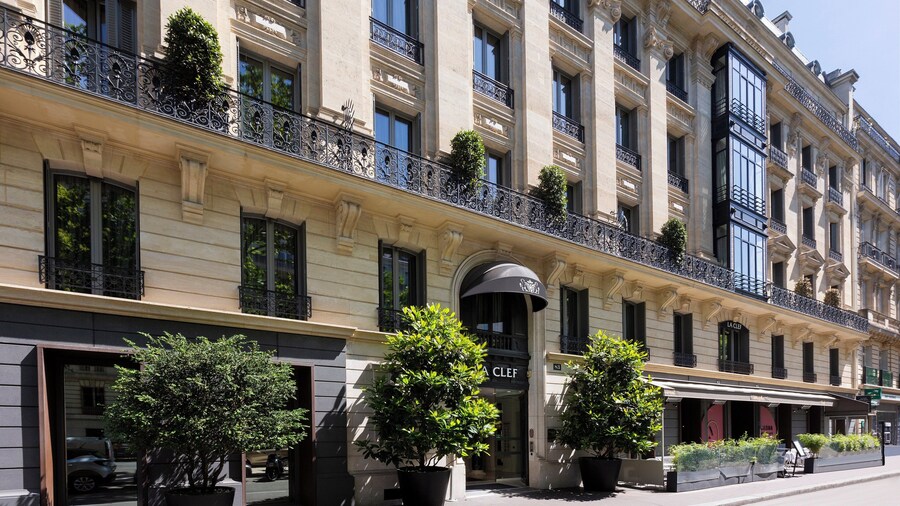 La Clef Tour Eiffel Paris by The Crest Collection