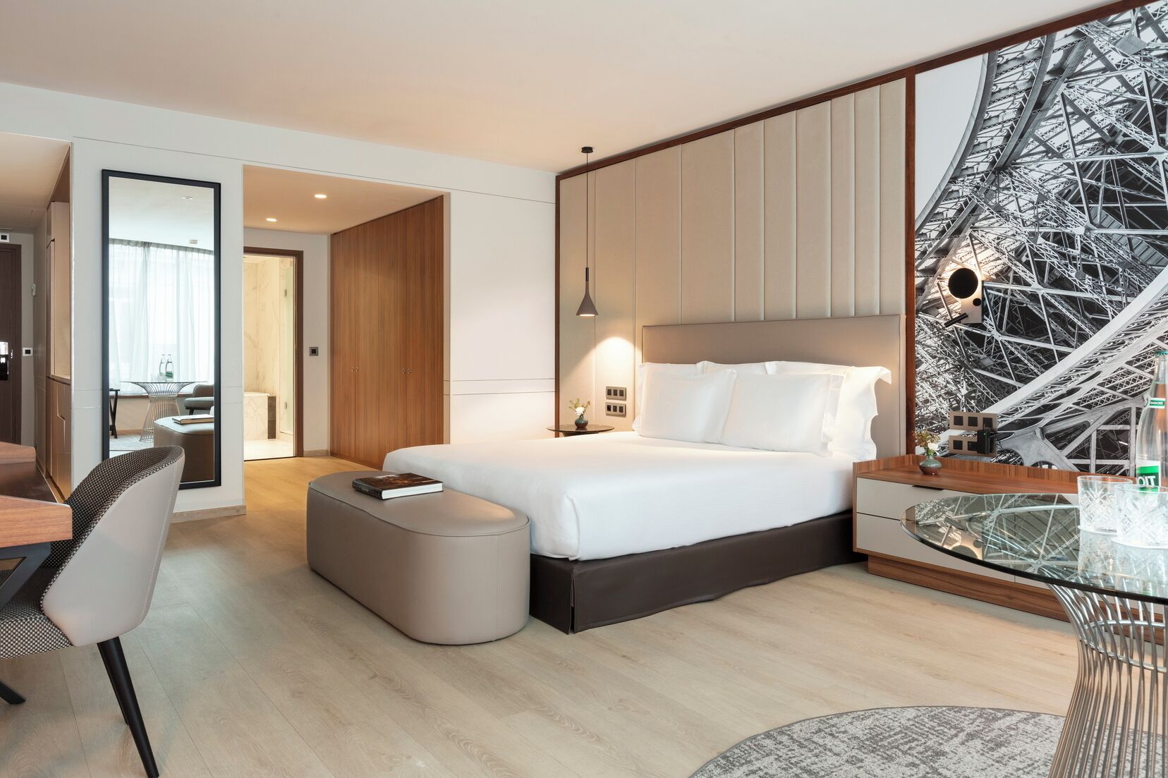 Junior Suite | Egyptian cotton sheets, premium bedding, in-room safe, desk