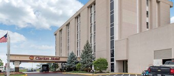 Clarion Hotel Airport Area