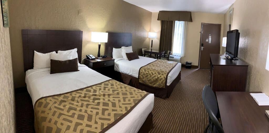 Desk, iron/ironing board, free WiFi, bed sheets