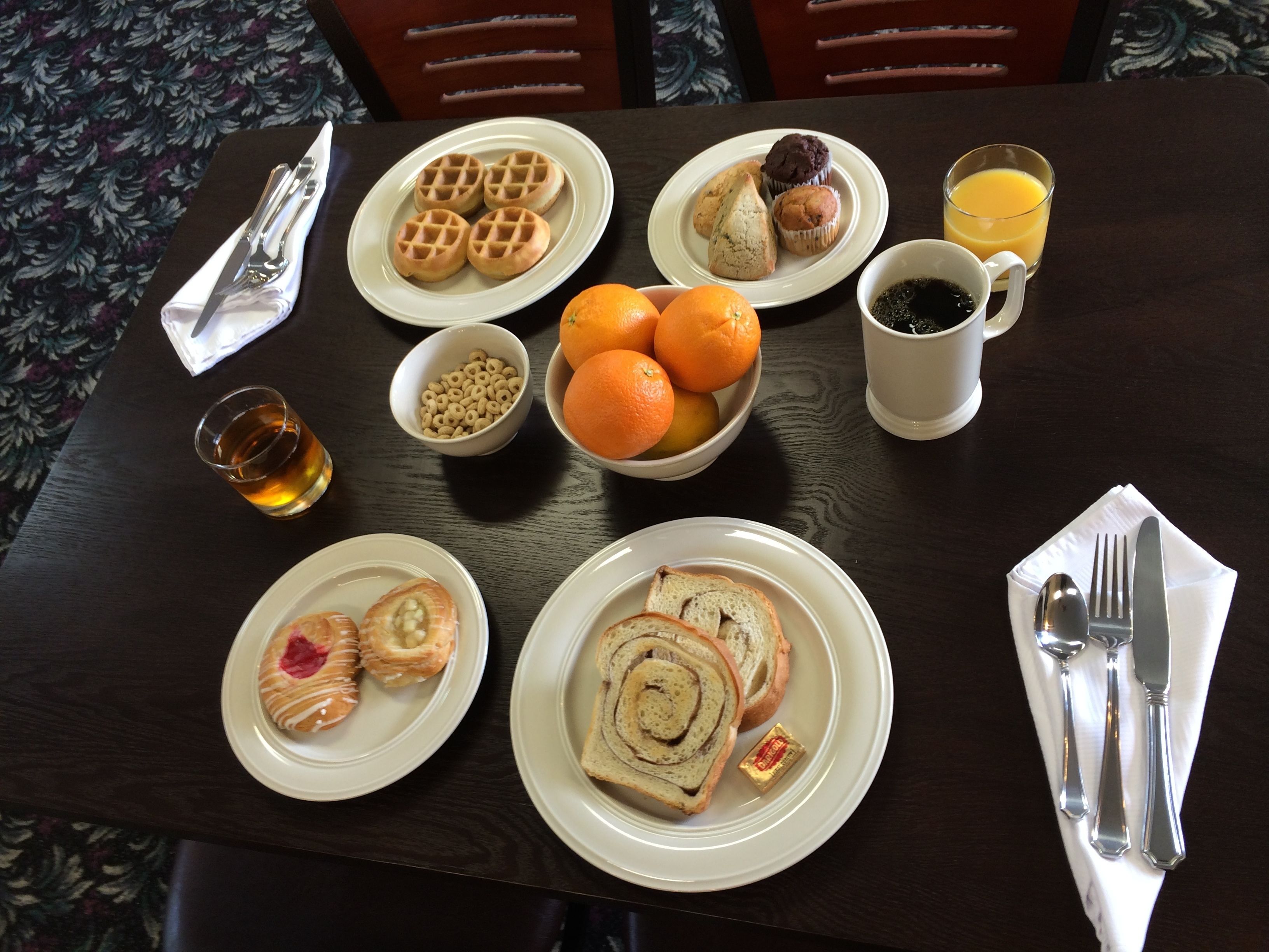 free daily continental breakfast
