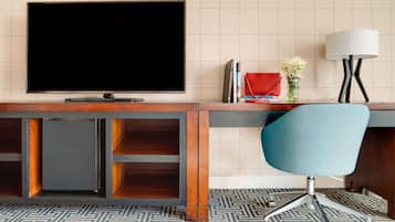 In-room safe, laptop workspace, blackout drapes, free WiFi