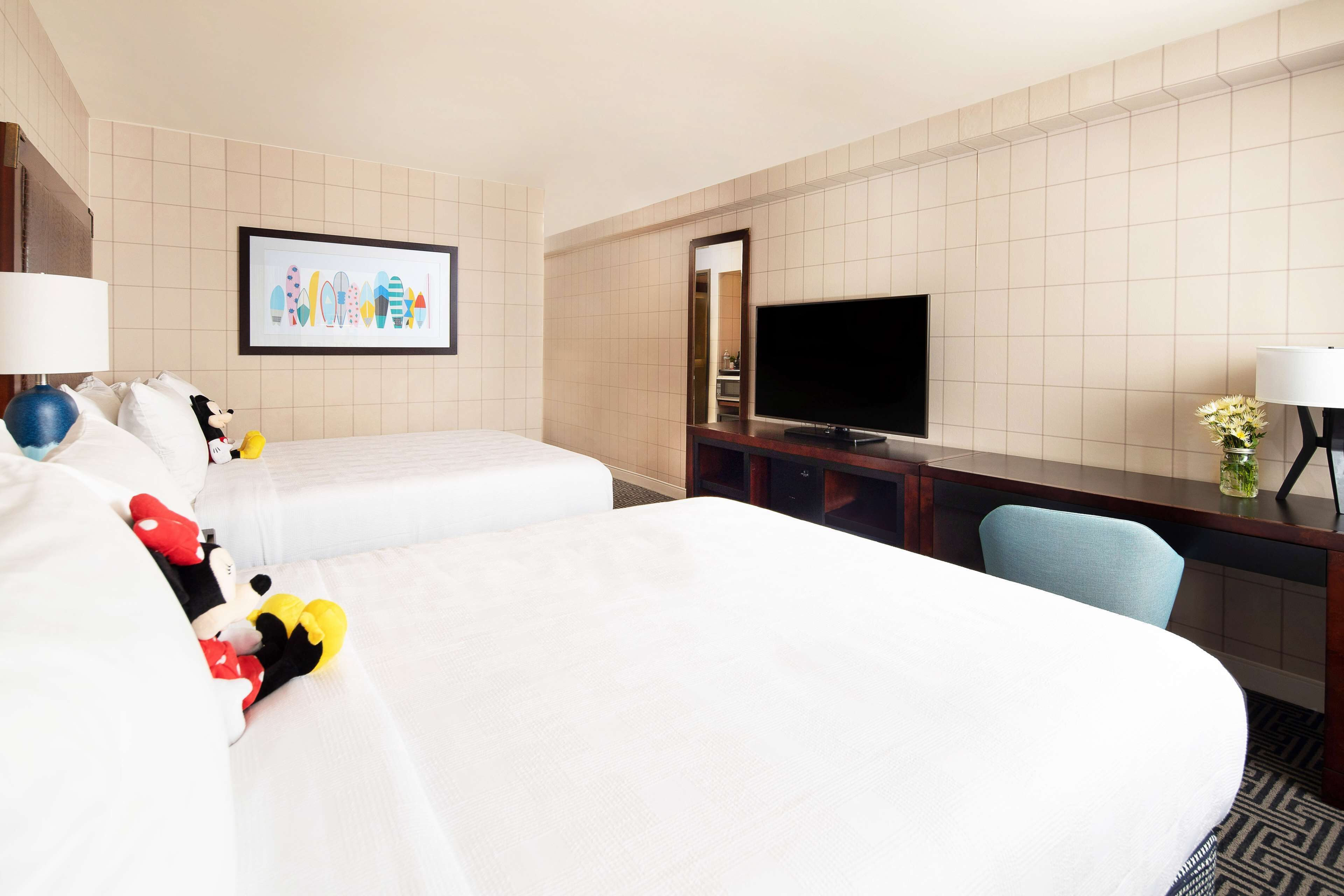 in-room safe, laptop workspace, blackout curtains, free wifi