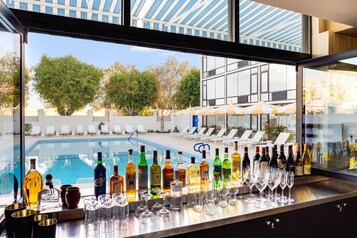 Poolside bar