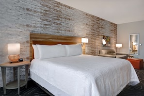 Studio Suite, 1 King Bed, Non Smoking | Premium bedding, individually furnished, desk, laptop workspace