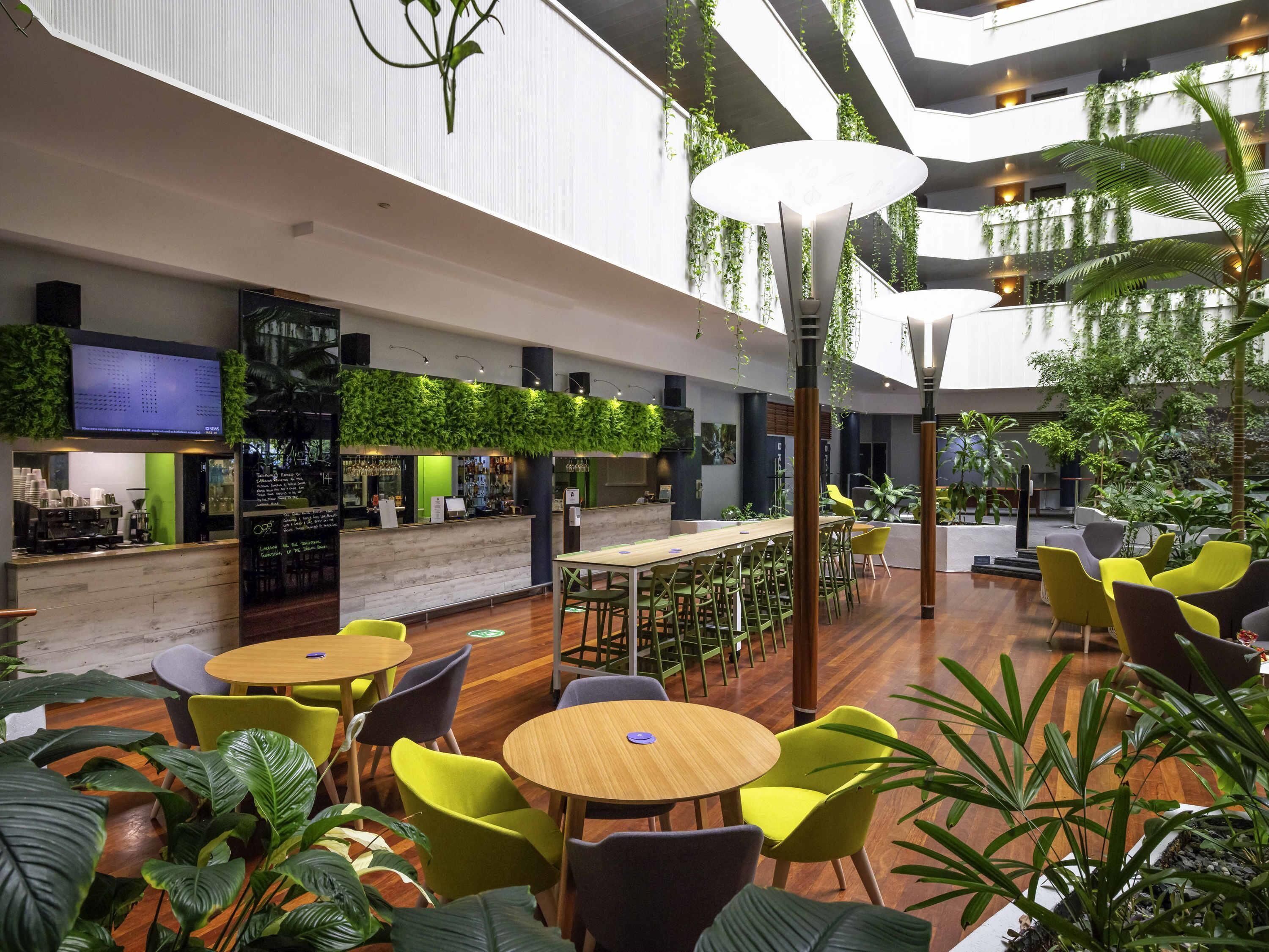 Lobby lounge, garden views, open daily