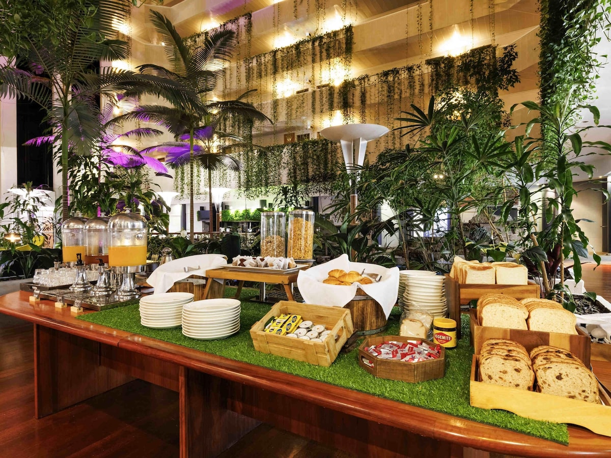 Novotel Darwin CBD