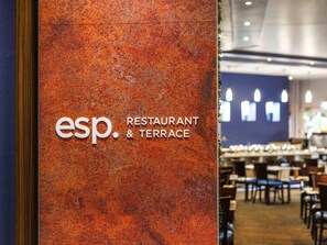 Breakfast, dinner and brunch served - Novotel Darwin CBD (Darwin)